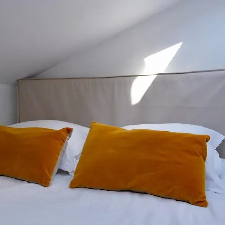 Duplex Atypique Et Cosy Au Coeur De *