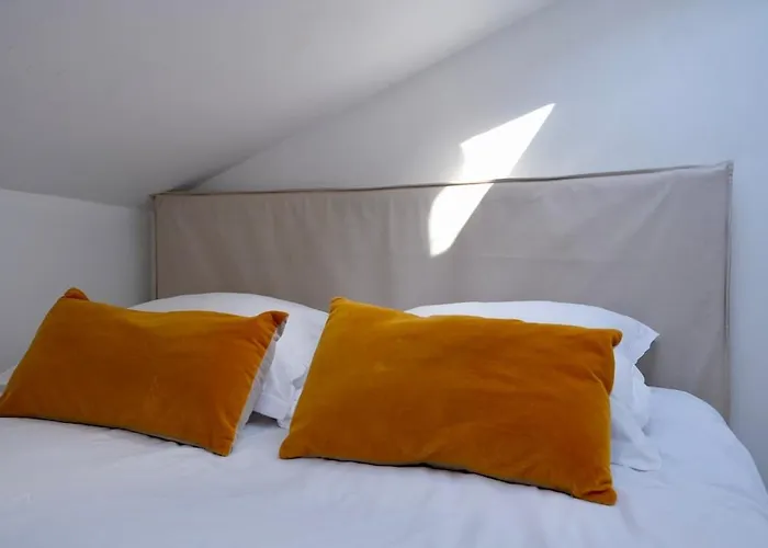 Duplex Atypique Et Cosy Au Coeur De *